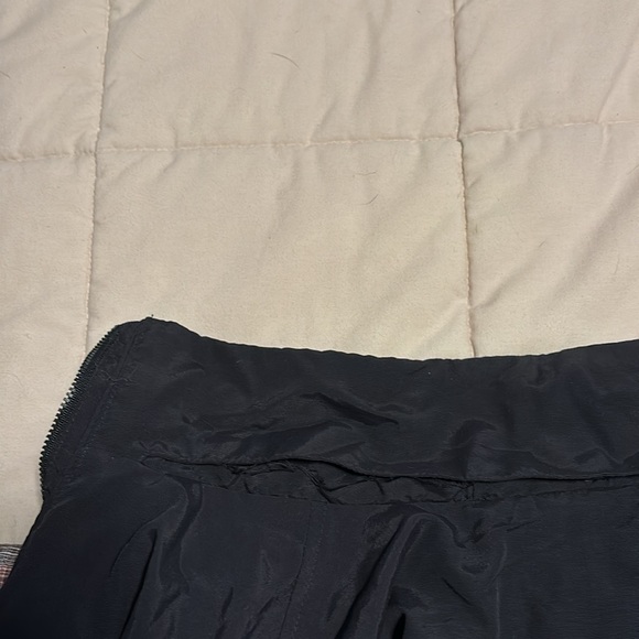 Vuori Light Rain Jacket - Picture 7 of 11